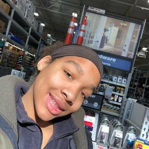 Meet your Posher, Georgia